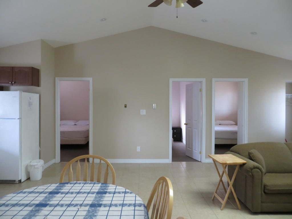 Halls Cottages Honey Harbor 객실 사진