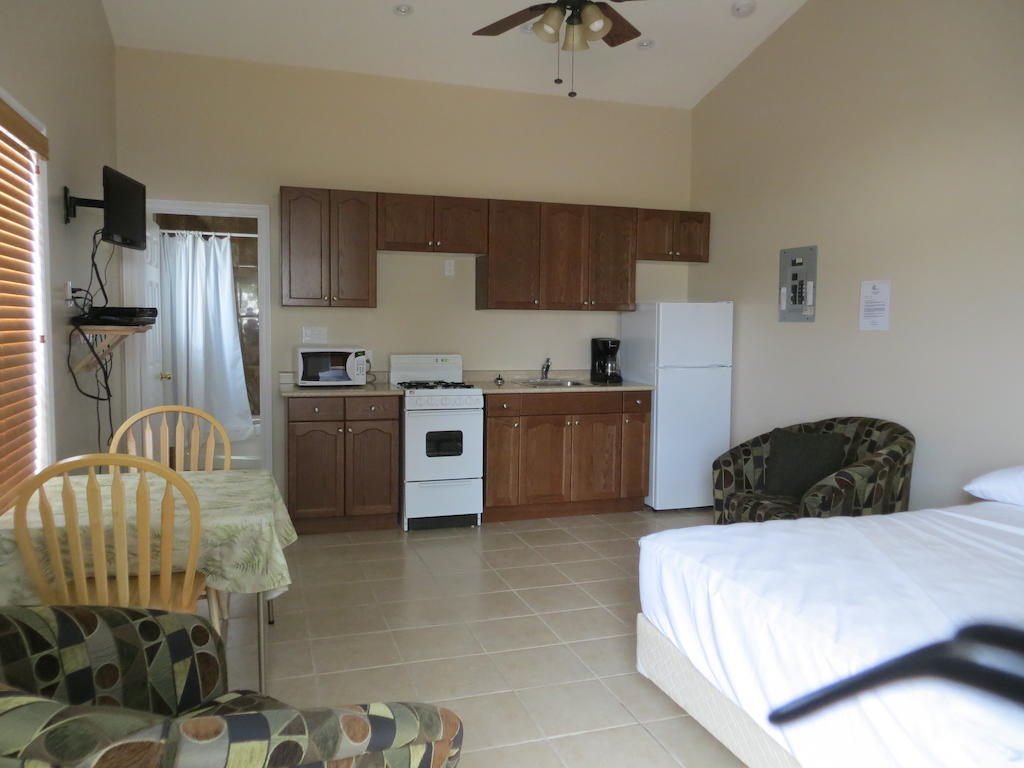 Halls Cottages Honey Harbor 객실 사진