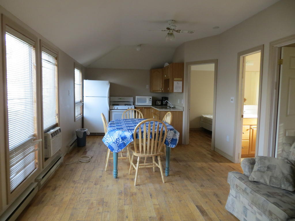 Halls Cottages Honey Harbor 객실 사진