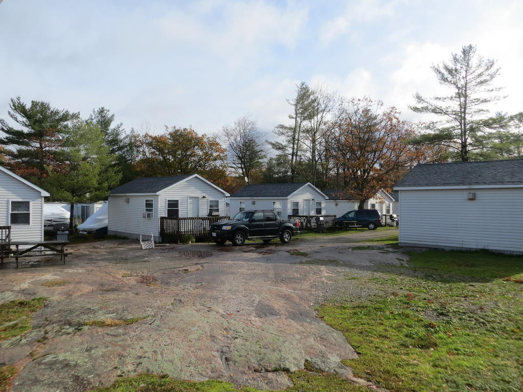 Halls Cottages Honey Harbor 외부 사진